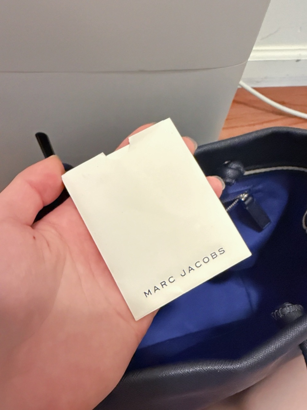Marc Jacobs Navy Embossed Logo Leather Shoulder Bag - Picture 6 of 7
